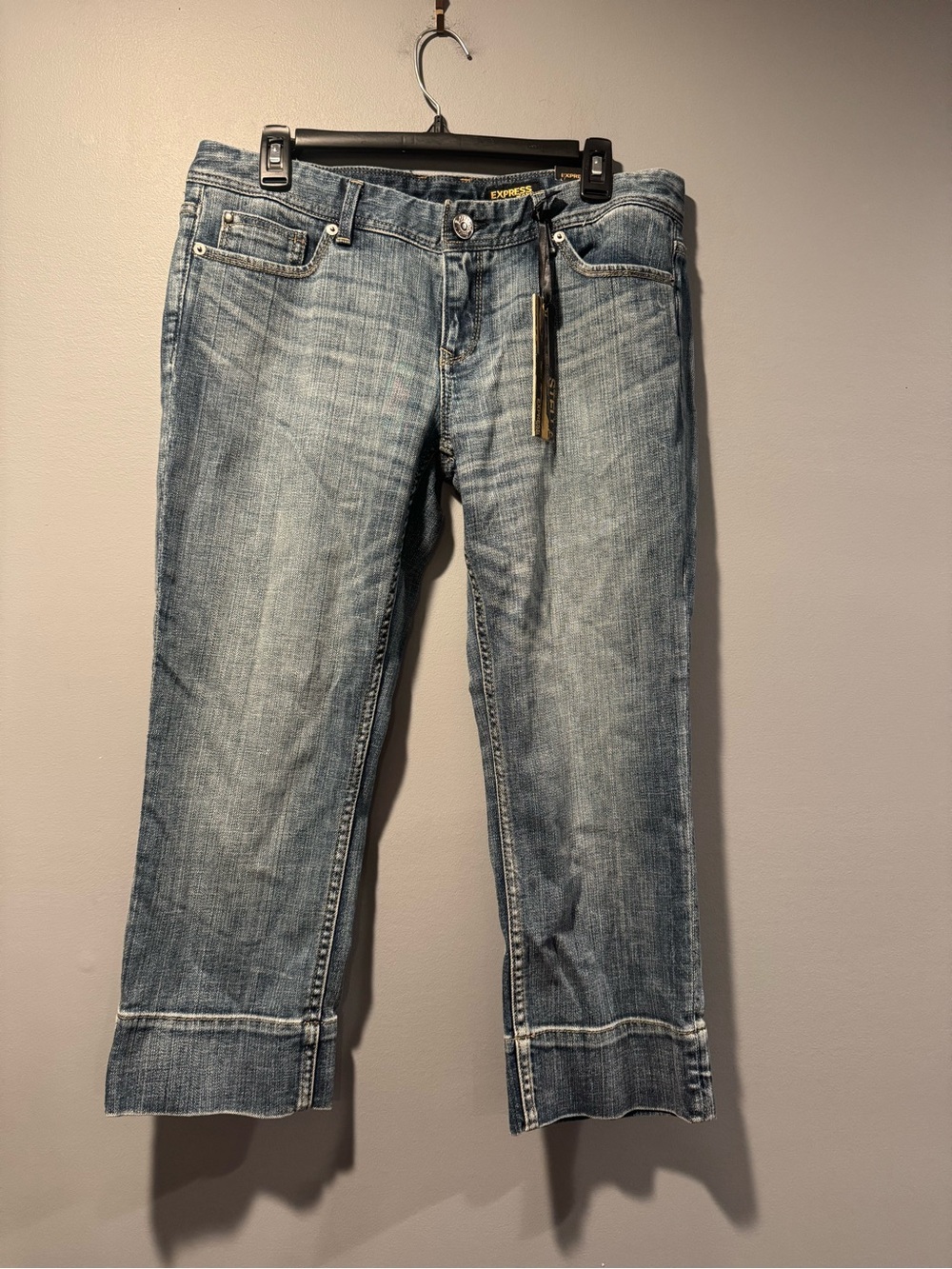 *Express Light Blue Cropped Jeans - Picture 1 of 6